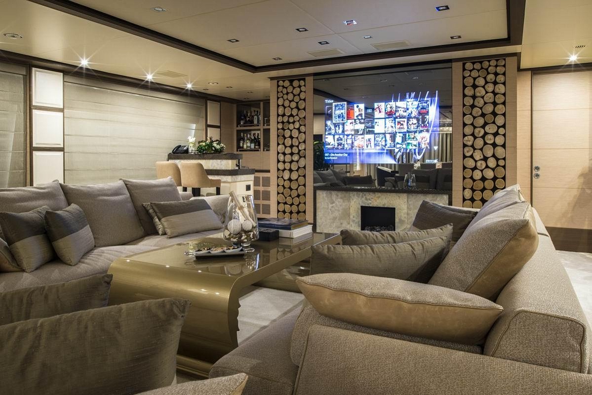 Аренда яхты Benetti Crystal 140 - NELA (Soy Amor) во Франции